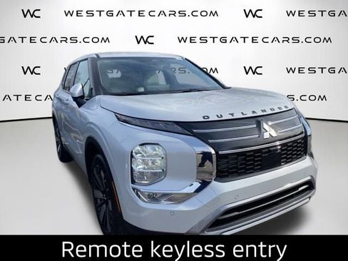 New 2026 Mitsubishi Outlander LE image 5