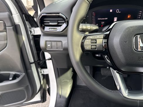 New 2026 Honda Pilot Touring image 17