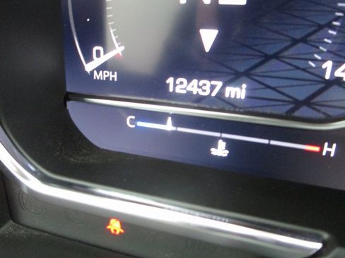 Certified 2025 GMC Sierra 1500 AT4 w/ AT4 Premium Package image 32