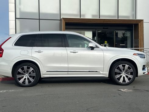 Certified 2023 Volvo XC90 T8 Ultimate image 9