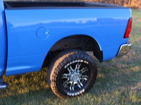 Used 2014 RAM 2500 Tradesman w/ Chrome Appearance Group image 9