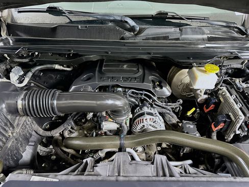 Used 2019 RAM 1500 Big Horn AWD/4WD image 32