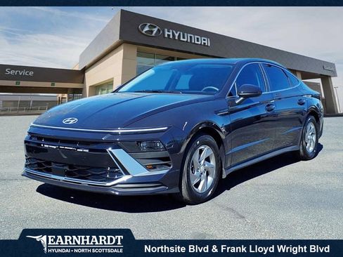 Certified 2025 Hyundai Sonata SE image 1