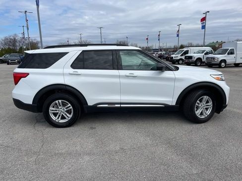 Used 2023 Ford Explorer XLT image 13