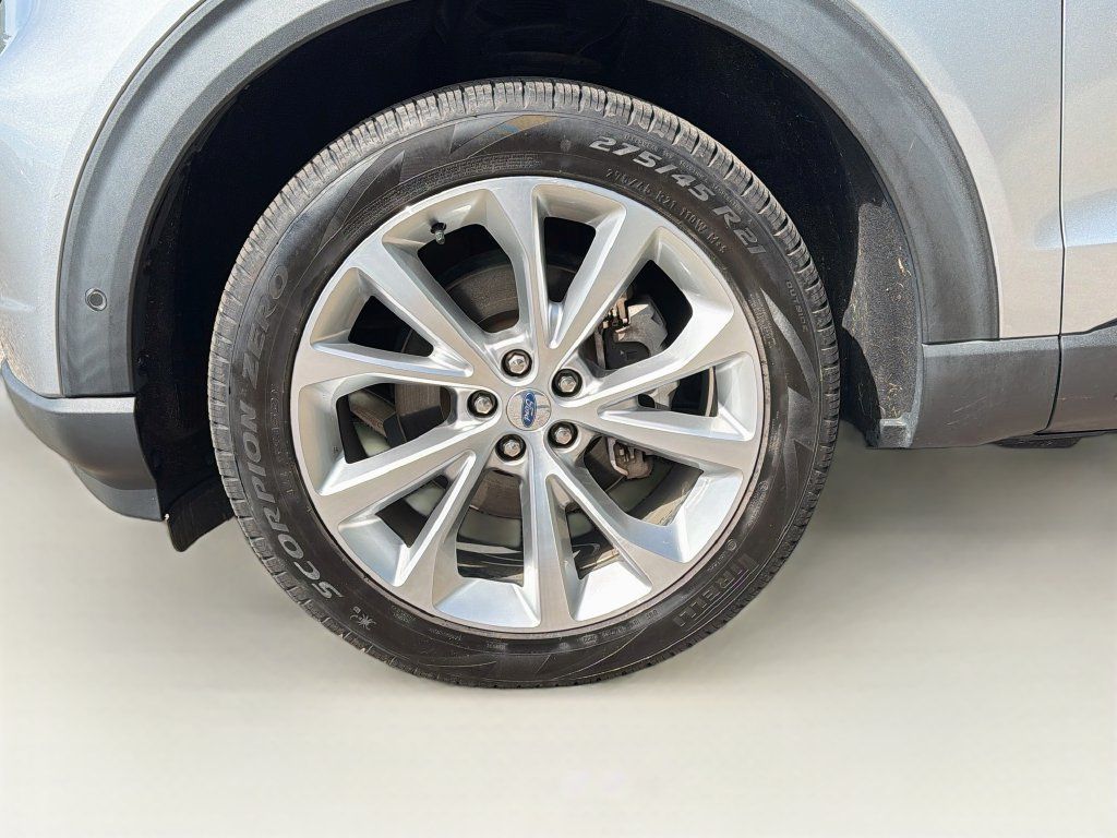 Used 2022 Ford Explorer Platinum w/ Equipment Group 601A AWD/4WD image 35