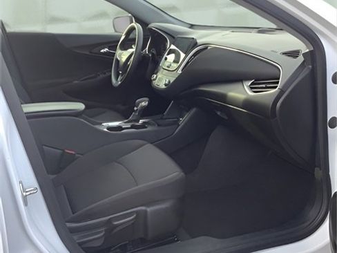 Used 2024 Chevrolet Malibu LT image 14