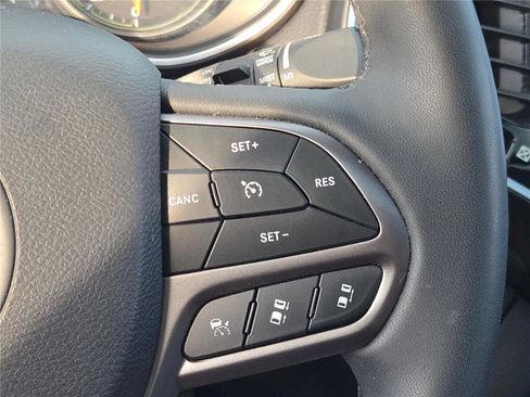 Certified 2021 Jeep Cherokee Limited w/ Mopar Interior Package image 35