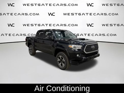 Used 2018 Toyota Tacoma TRD Sport image 2