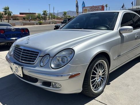 Used 2005 Mercedes-Benz E 500 Sedan image 10