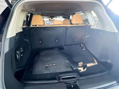 Used 2023 Nissan Rogue Platinum FWD image 29