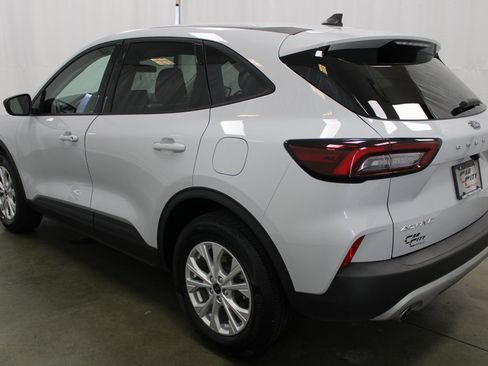 Used 2025 Ford Escape Active image 8