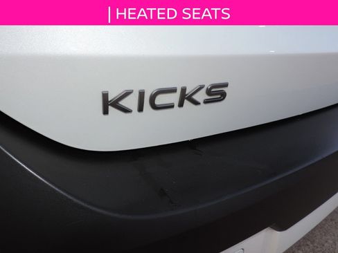 Used 2025 Nissan Kicks SR FWD image 17