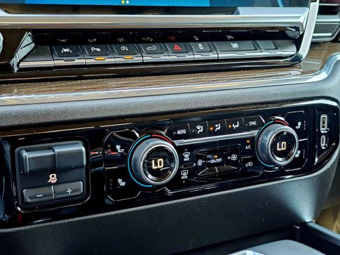 Used 2023 Chevrolet Silverado 1500 LT w/ Texas Edition Plus image 45