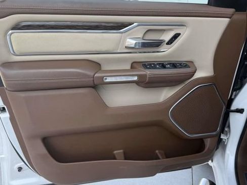 Used 2019 RAM 1500 Laramie AWD/4WD image 13