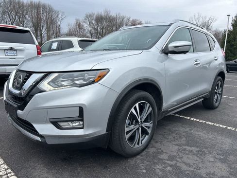 Used 2017 Nissan Rogue SL w/ SL Premium Package image 1