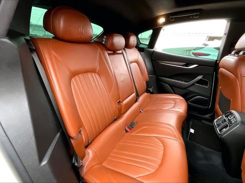 Used 2017 Maserati Levante S image 19