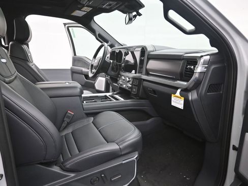 New 2026 Ford Expedition Active RWD image 6