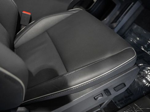 Used 2024 Tesla Cybertruck AWD Crew Cab image 39