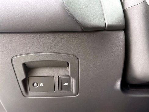 New 2026 Land Rover Range Rover Velar Dynamic SE image 28