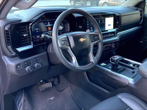 Used 2023 Chevrolet Silverado 1500 LTZ image 18