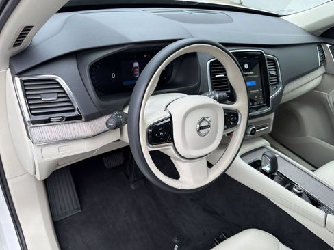 Certified 2024 Volvo XC90 B5 Plus w/ Protection Package Premier AWD/4WD image 4