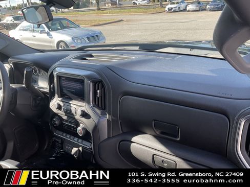 Used 2020 Chevrolet Silverado 1500 RST w/ RST Value Package image 18