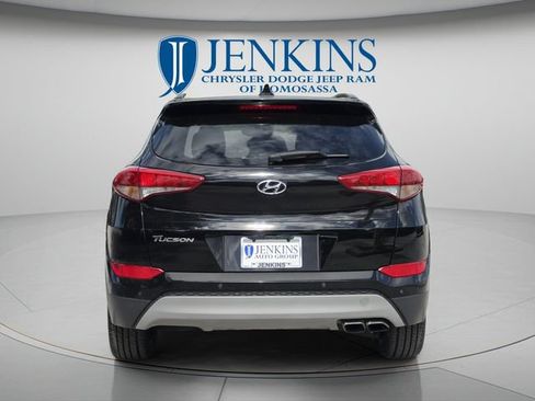 Used 2018 Hyundai Tucson Value FWD image 6