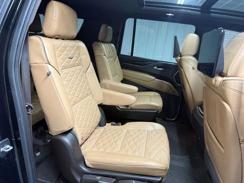 Used 2021 Cadillac Escalade ESV Sport w/ Driver Assist Tech Package image 35