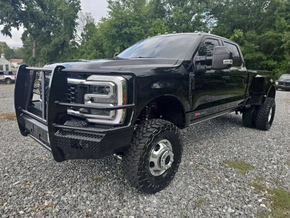 Used 2026 Ford F350 Platinum AWD/4WD image 3