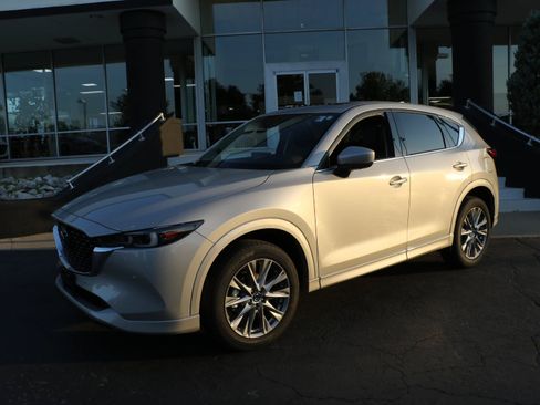 Used 2025 MAZDA CX-5 AWD 2.5 S w/ Premium Plus Pkg image 1