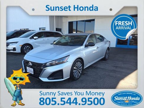 Used 2024 Nissan Altima 2.5 SV image 6