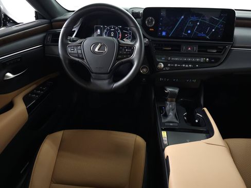 Used 2025 Lexus ES 350 w/ Accessory Package (Z2) FWD image 18