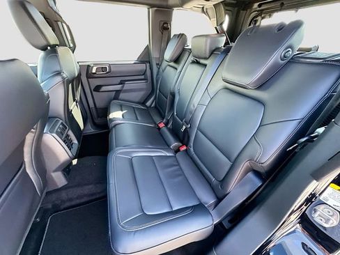 New 2025 Ford Bronco Outer Banks image 17