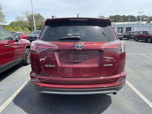 Used 2018 Toyota RAV4 Limited image 13