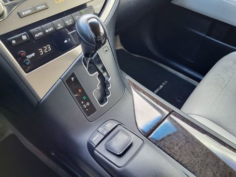 Used 2013 Lexus RX 450h FWD image 31