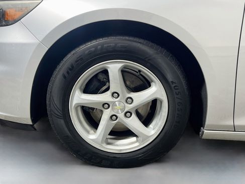 Used 2018 Chevrolet Malibu LS FWD image 14