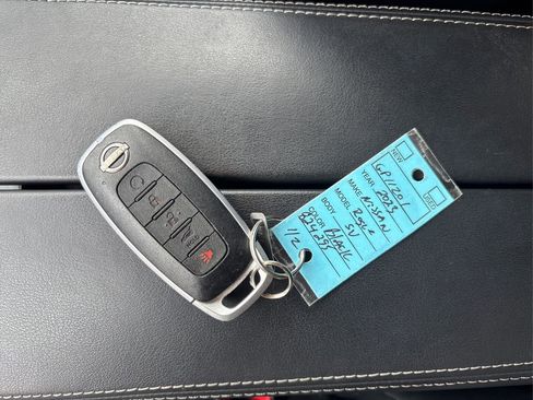 Used 2023 Nissan Rogue SV w/ SV Premium B Package image 39