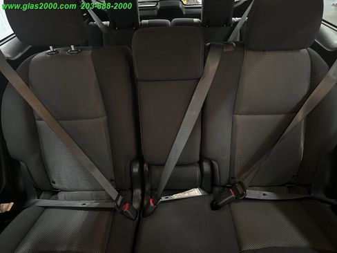 Used 2020 Nissan Pathfinder S image 24