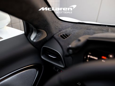 Used 2025 McLaren Artura Spider image 25