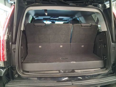 Used 2017 Cadillac Escalade Luxury RWD image 14