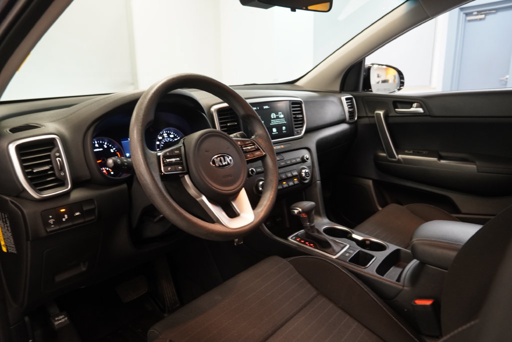 Used 2020 Kia Sportage LX w/ LX Popular Package FWD image 6