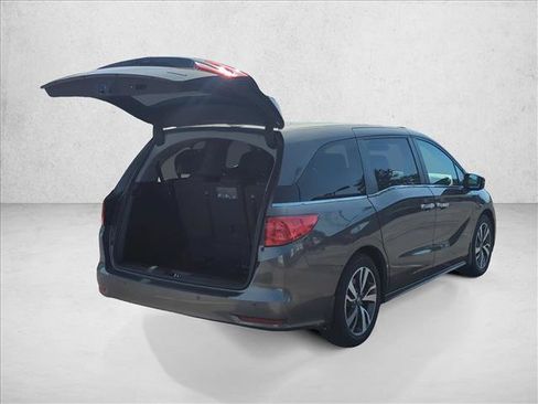 Used 2023 Honda Odyssey Touring image 8