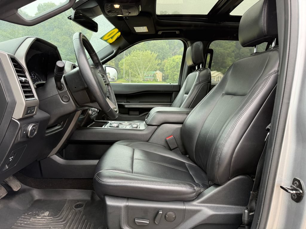 Used 2020 Ford Expedition Max XLT w/ Equipment Group 202A AWD/4WD image 30