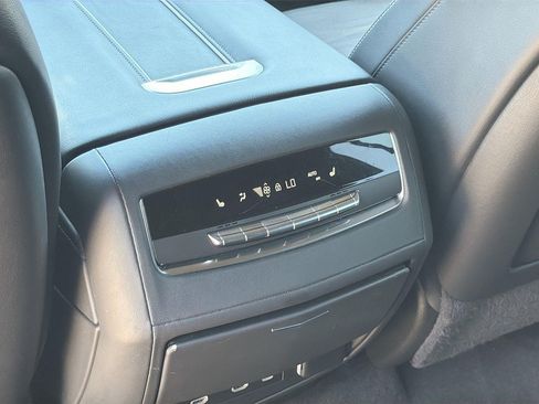 Certified 2023 Cadillac Escalade ESV Premium Luxury AWD/4WD image 29
