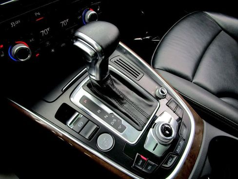 Used 2017 Audi Q5 2.0T Premium Plus w/ Technology Package image 24
