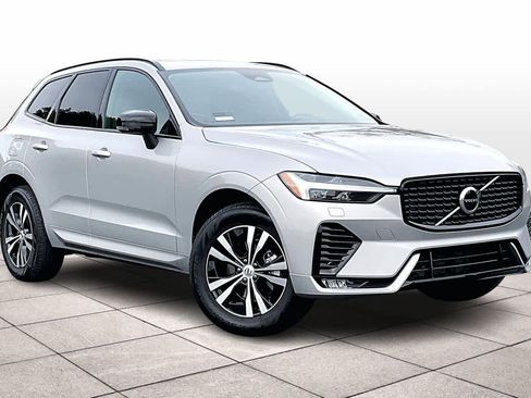 Used 2025 Volvo XC60 B5 Core w/ Climate Package image 2