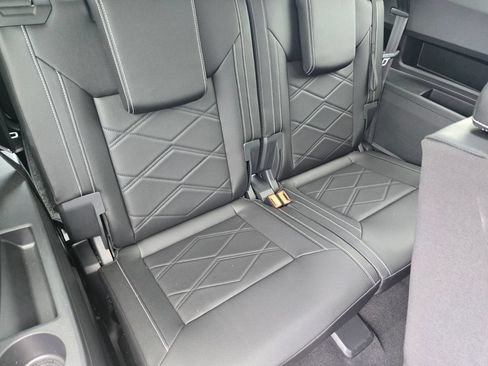 Certified 2026 Volkswagen Atlas SE w/ Panoramic Sunroof Package FWD image 19
