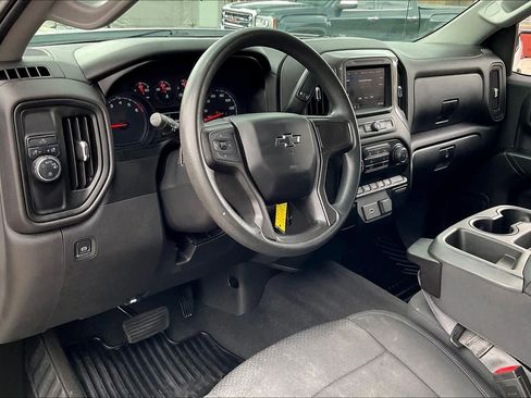 Used 2020 Chevrolet Silverado 1500 Custom w/ Custom Value Package image 11