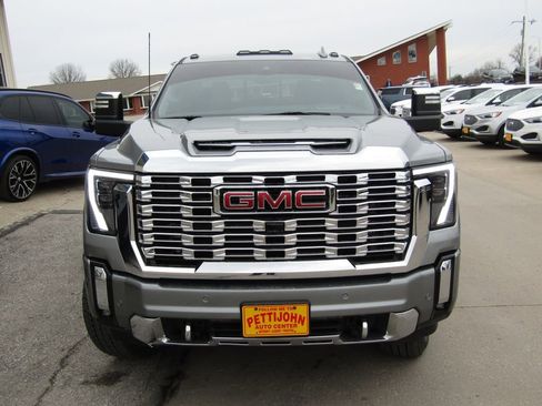 Used 2024 GMC Sierra 2500 Denali w/ Technology Package image 13