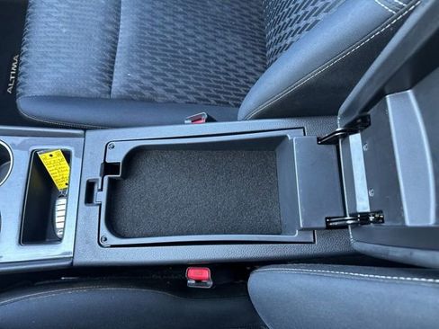 Used 2018 Nissan Altima 2.5 SV image 24